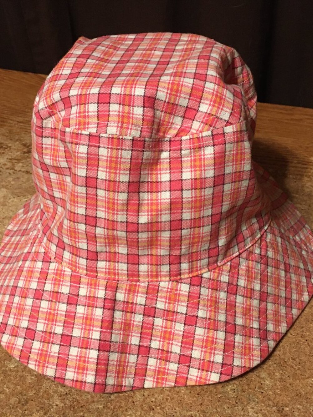 ARIZONA JEAN CO RED & WHITE PLAID BUCKET HAT 100% COTTON